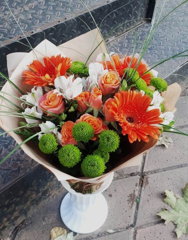 Букет цветов из: Герберы, Хризантемы, Альстромерии и Розы в Звёздном