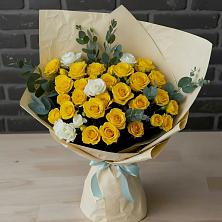 Букет цветов из:  Розы в Звёздном