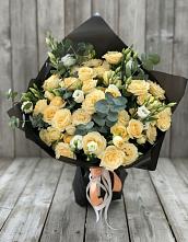 Букет цветов из:  Розы и Лизиантусы #REPLACE_PRED# Звёздном