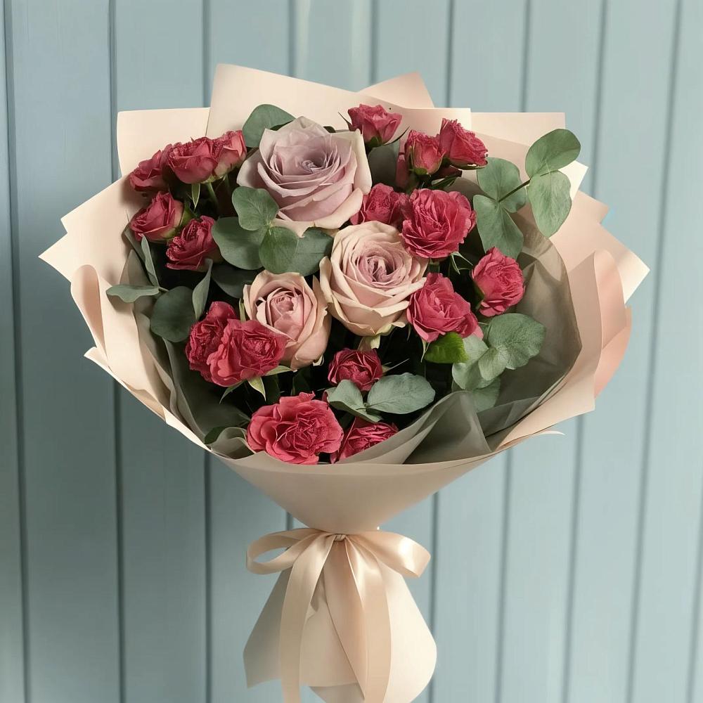 Букет цветов из: Гвоздики и Розы в Звёздном