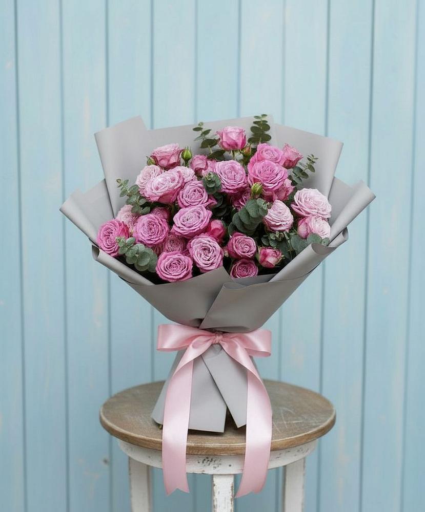 Букет цветов из: Розы в Звёздном