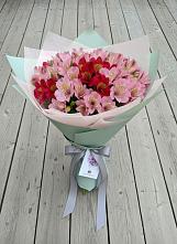 Букет цветов из:  Альстромерии в Звёздном