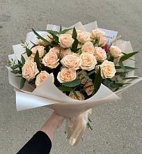 Букет Кремовые розы Латте в Звёздном