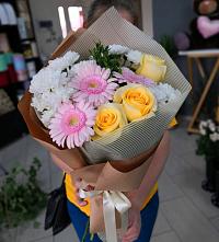 Букет цветов из:  Герберы, Розы и Хризантемы в Звёздном