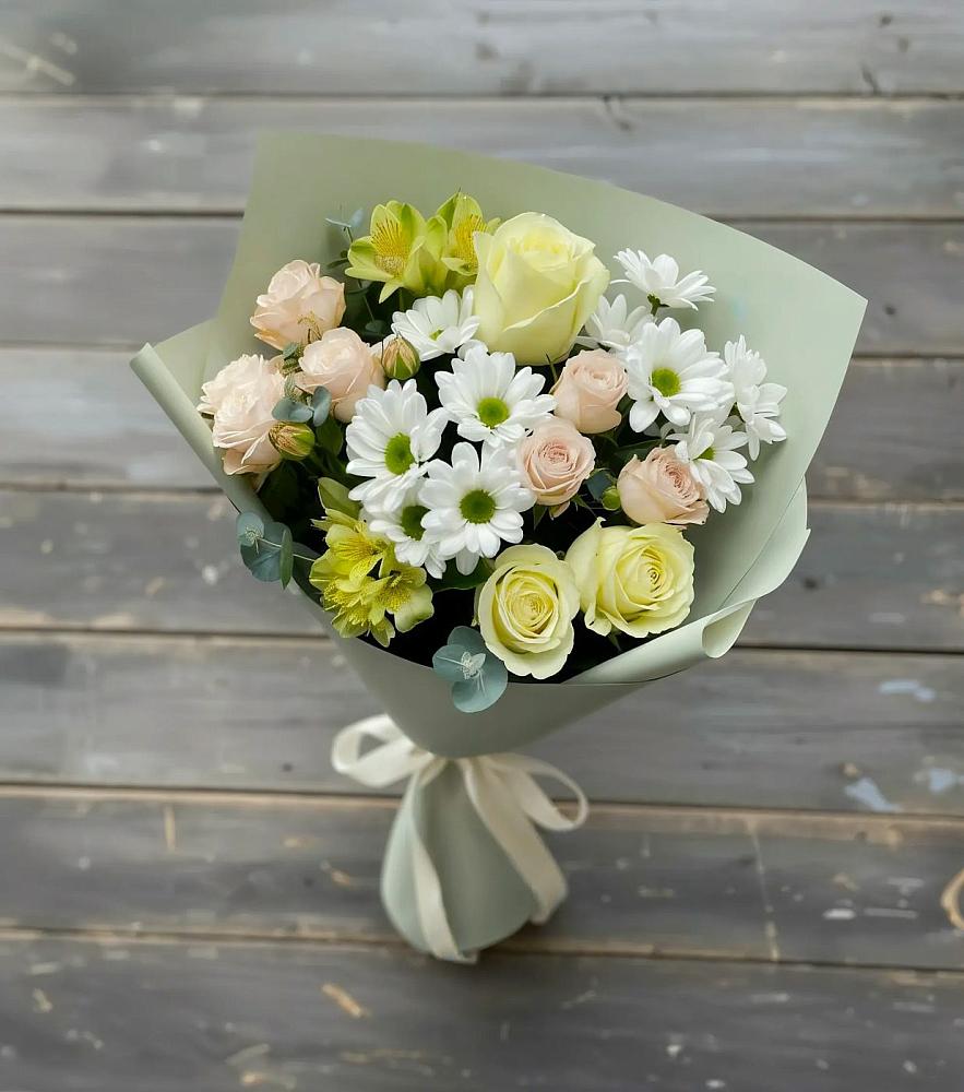 Букет цветов из: Альстромерии, Розы и Хризантемы в Звёздном