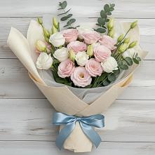 Букет цветов из:  Лизиантусы #REPLACE_PRED# Звёздном