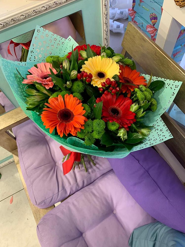 Букет цветов из: Герберы, Хризантемы и Альстромерии в Звёздном