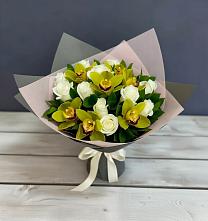 Букет цветов из:  Орхидеи и Розы в Звёздном