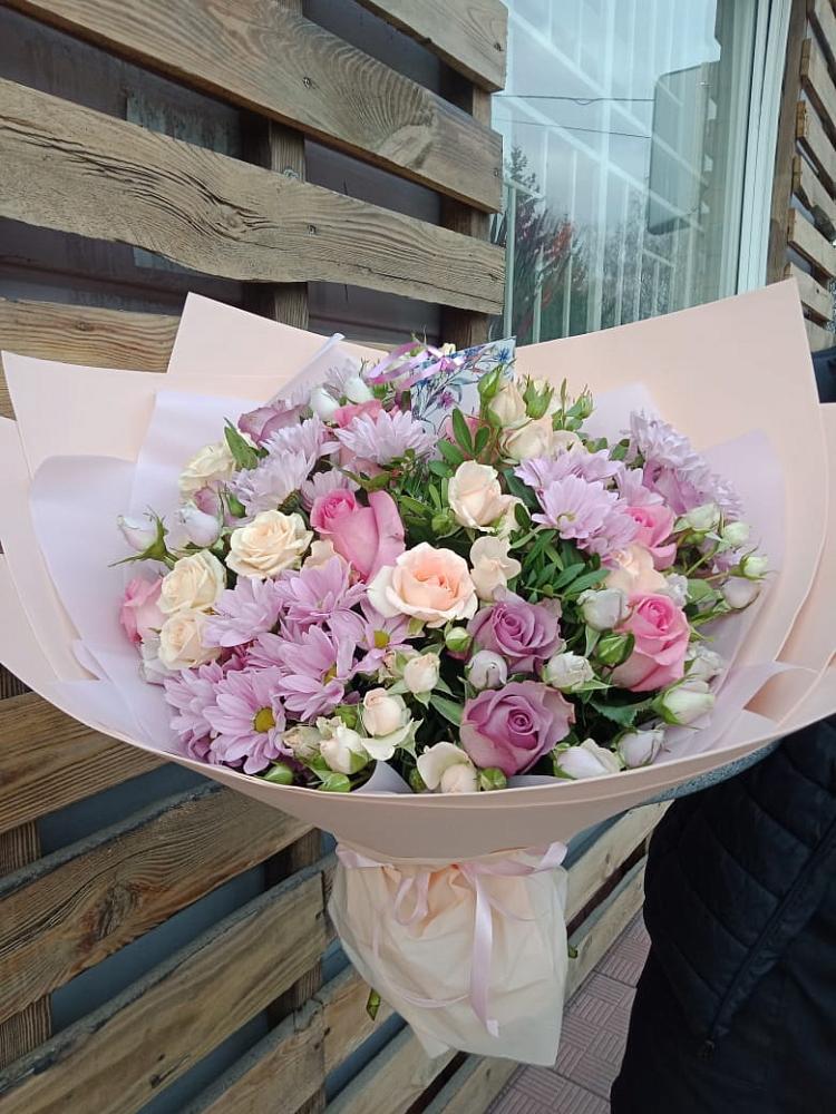 Букет цветов из: Розы и Хризантемы в Звёздном