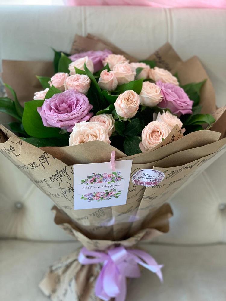 Букет цветов из: Розы в Звёздном