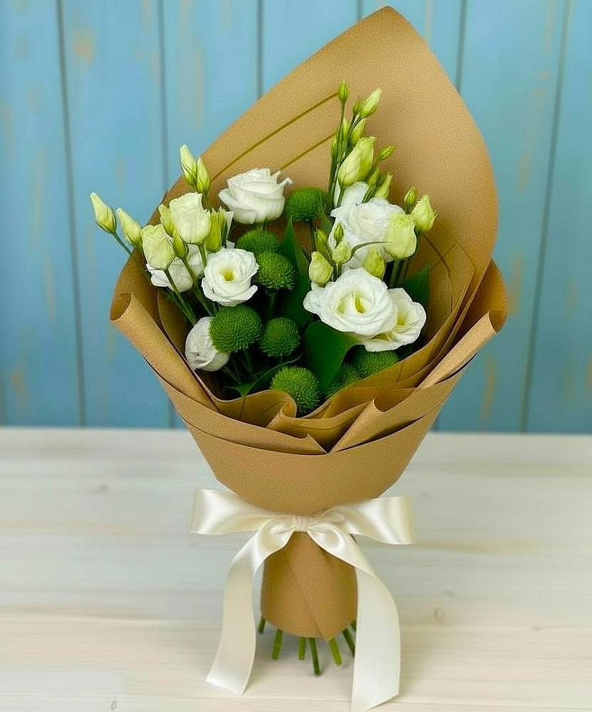 Букет цветов из: Хризантемы и Лизиантусы в Звёздном