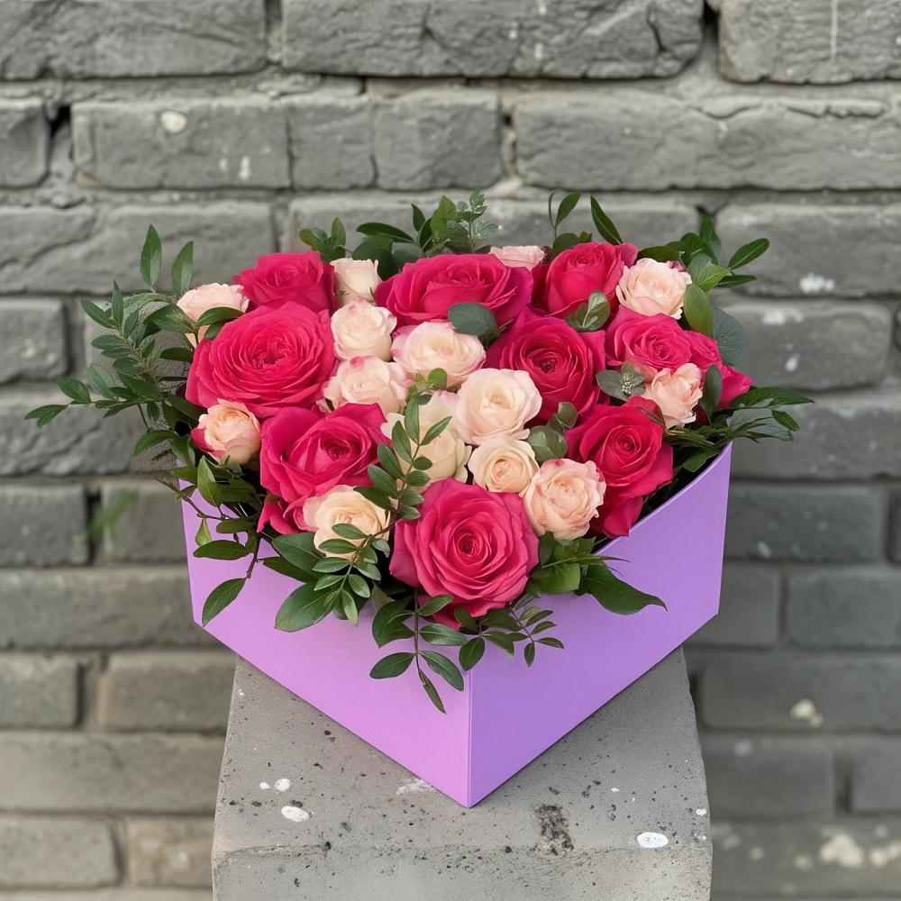 Цветочная композиция из Розы в коробке в Звёздном