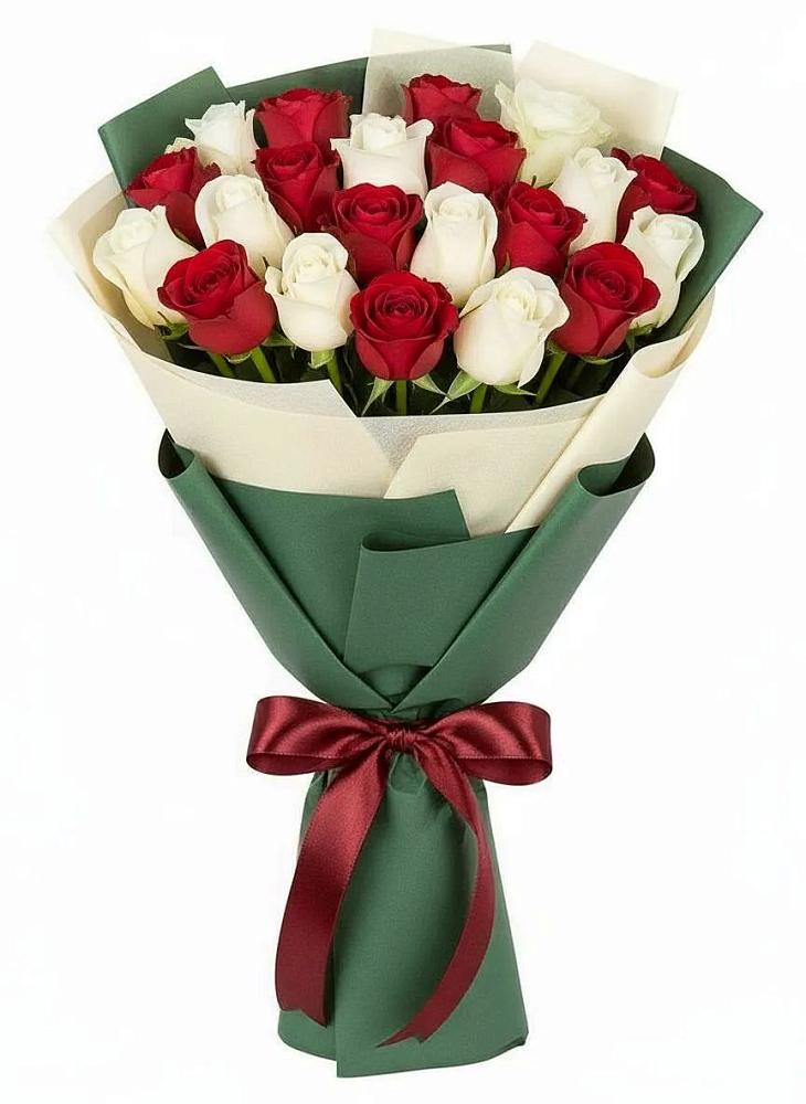 Букет Микс из красных и белых роз в Звёздном