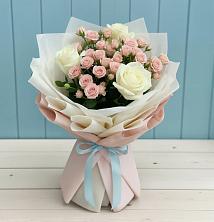 Букет цветов из:  Розы в Звёздном