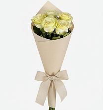 Букет цветов из:  Розы в Звёздном