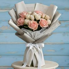 Букет цветов из:  Розы в Звёздном