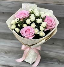 Букет цветов из:  Розы в Звёздном