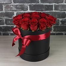 Цветочная композиция из Розы в шляпной коробке #REPLACE_PRED# Звёздном