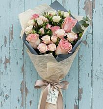 Букет цветов из:  Розы в Звёздном