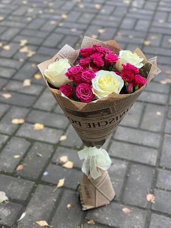 Букет цветов из: Розы в Звёздном