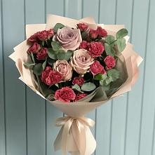 Букет цветов из:  Гвоздики и Розы #REPLACE_PRED# Звёздном