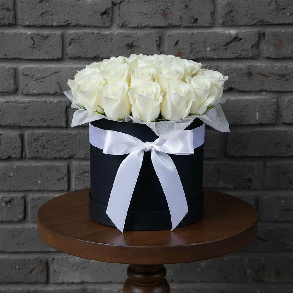 Цветочная композиция из Розы в шляпной коробке в Звёздном