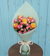 Букет цветов из:  Розы в Звёздном