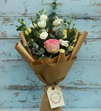 Букет цветов из:  Розы и Лизиантусы #REPLACE_PRED# Звёздном