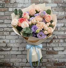 Букет цветов из:  Розы, Лизиантусы и Гвоздики в Звёздном