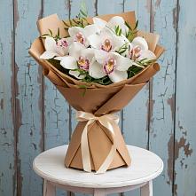 Букет цветов из:  Орхидеи и Розы в Звёздном