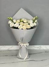 Букет цветов из:  Розы и Лизиантусы #REPLACE_PRED# Звёздном